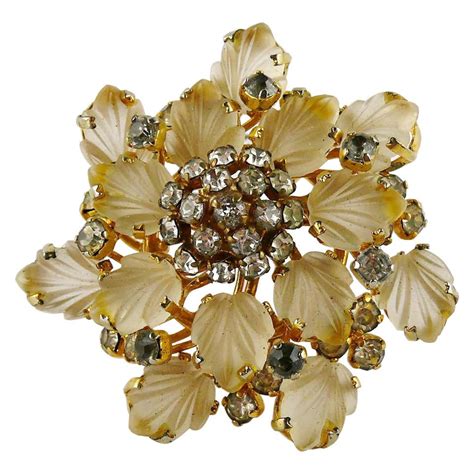 dior brooch christian.